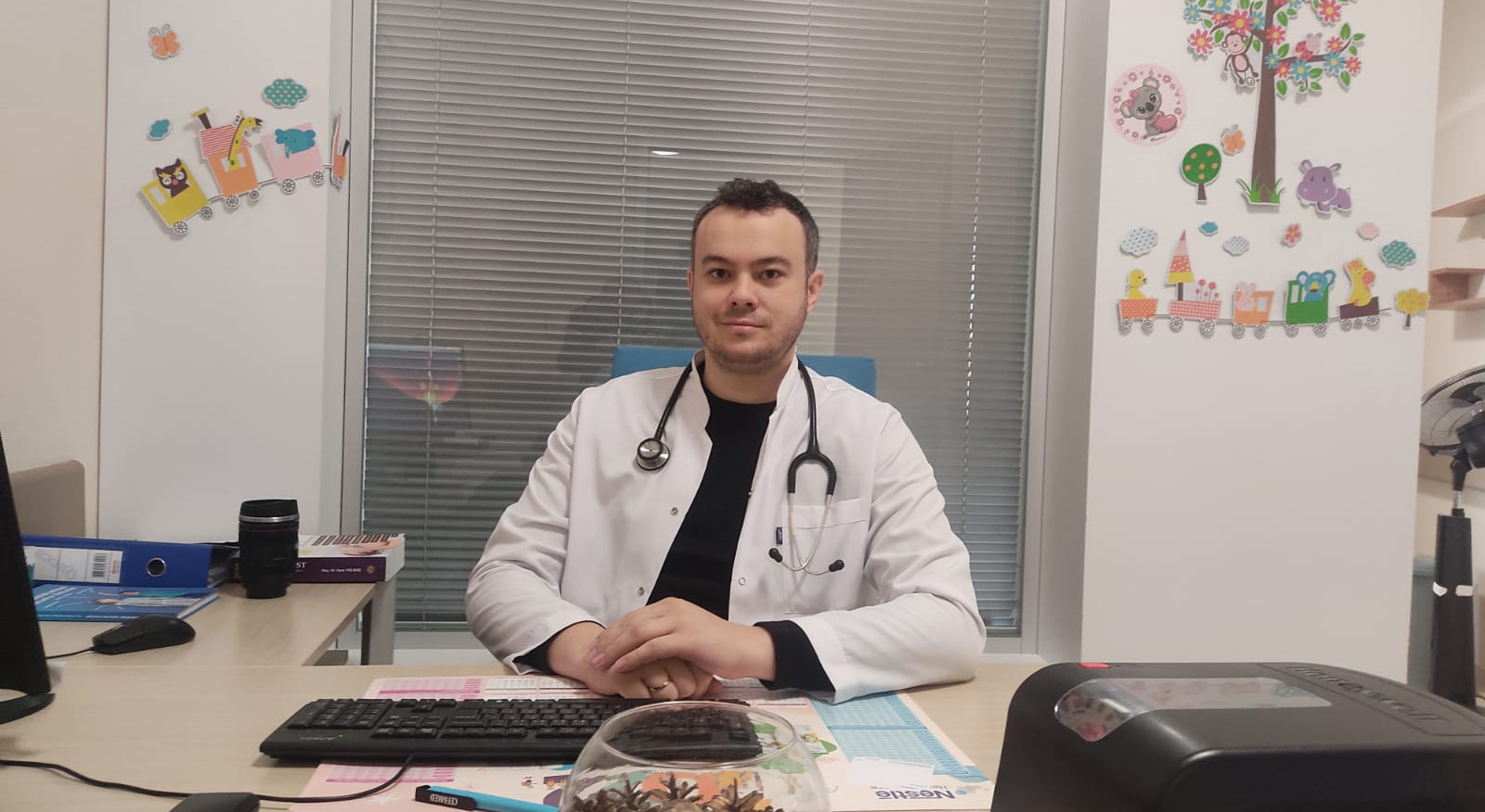 Uzm. Dr. Mehmet UZUNOĞLU Hastanemiz Çocuk Polikliniğinde hasta kabulüne başlamıştır.